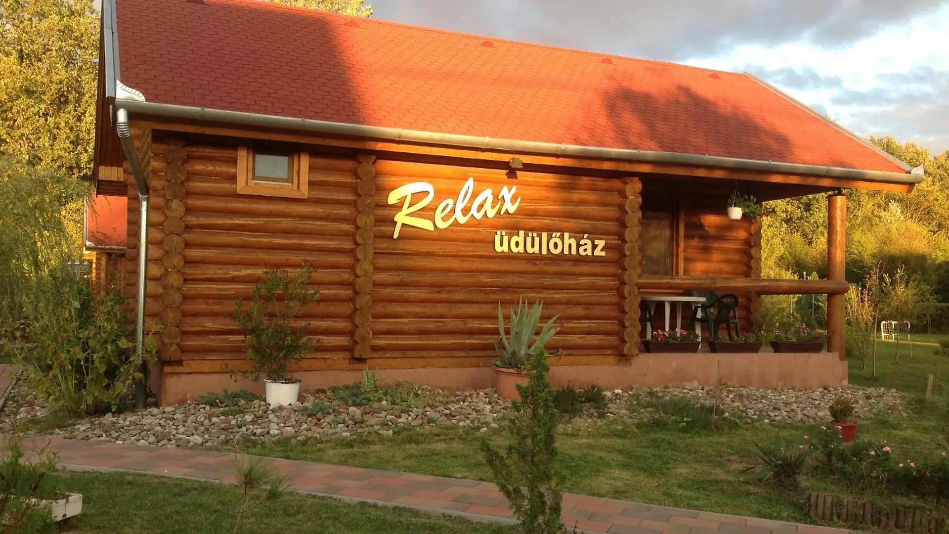 Relax Apartman Хайдусобосло