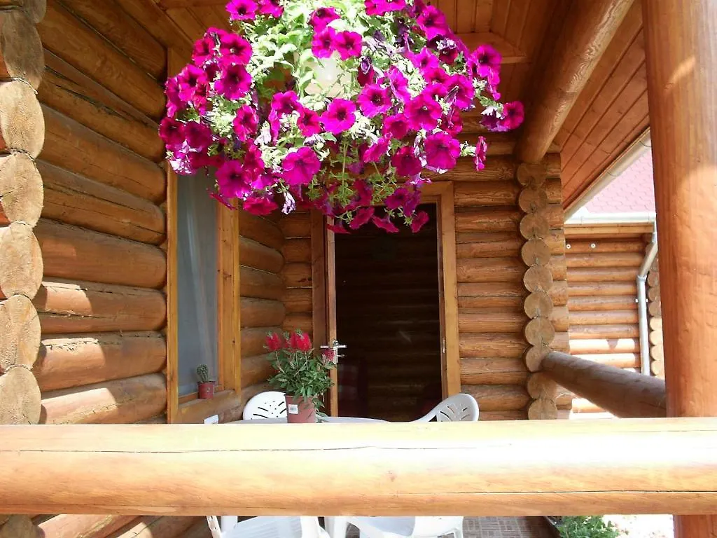 Апартаменты Relax Apartman Хайдусобосло